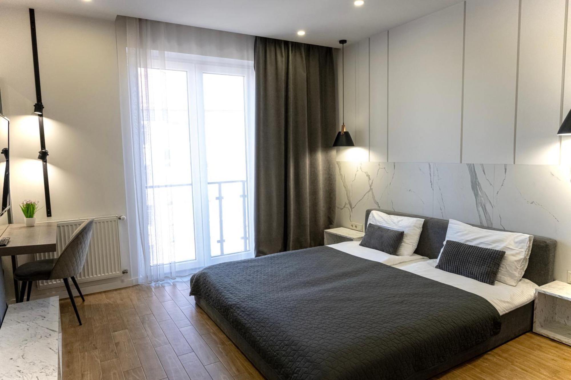 Luxury Apartments “Bozdosh” Ujgorod Dış mekan fotoğraf